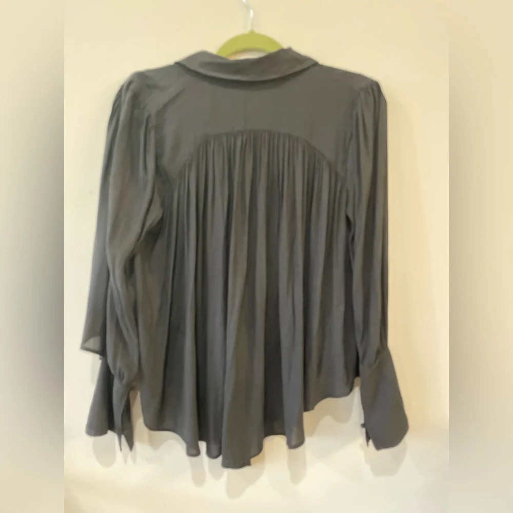 Free People||Gray Black Blouse Draped A-Line Fit Covered Button Front Tie Neck - Picture 6 of 7